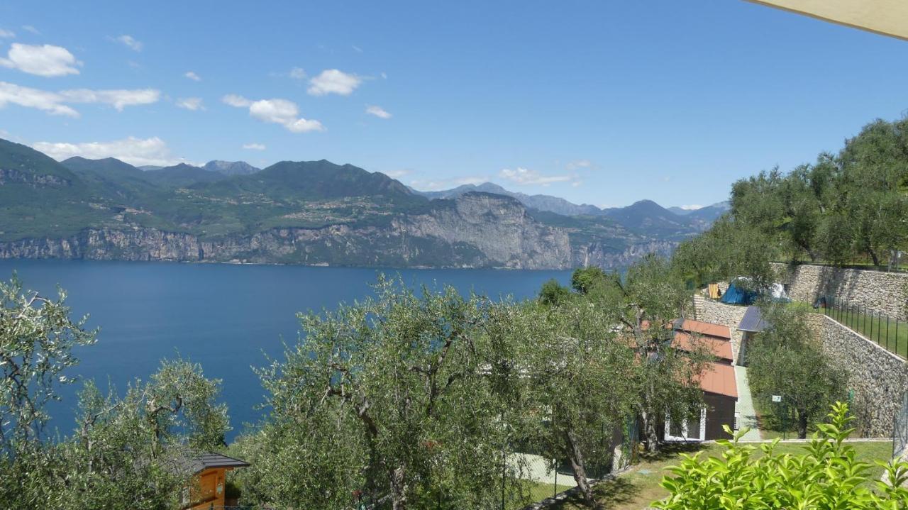 Agricampeggio Relax Maxicaravan Castelletto Di Brenzone Exterior photo