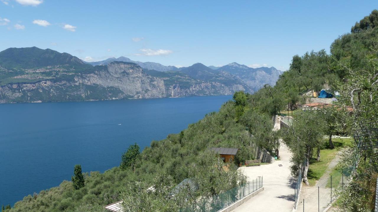 Agricampeggio Relax Maxicaravan Castelletto Di Brenzone Exterior photo